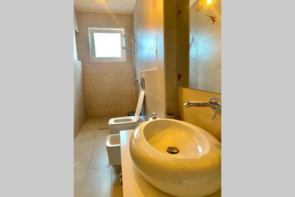Cozy Lake Front Flat Bequeme Wohnung An Der See Pogradec Luaran gambar