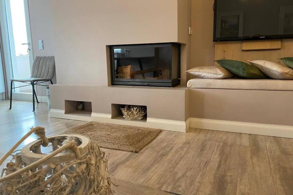 Cozy Lake Front Flat Bequeme Wohnung An Der See Pogradec Luaran gambar